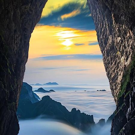 Patio Spring Holiday Inn -- Free Round Trip Pick-Up Service --Panoramic View Of Tianmen Mount Zhangjiajie Εξωτερικό φωτογραφία