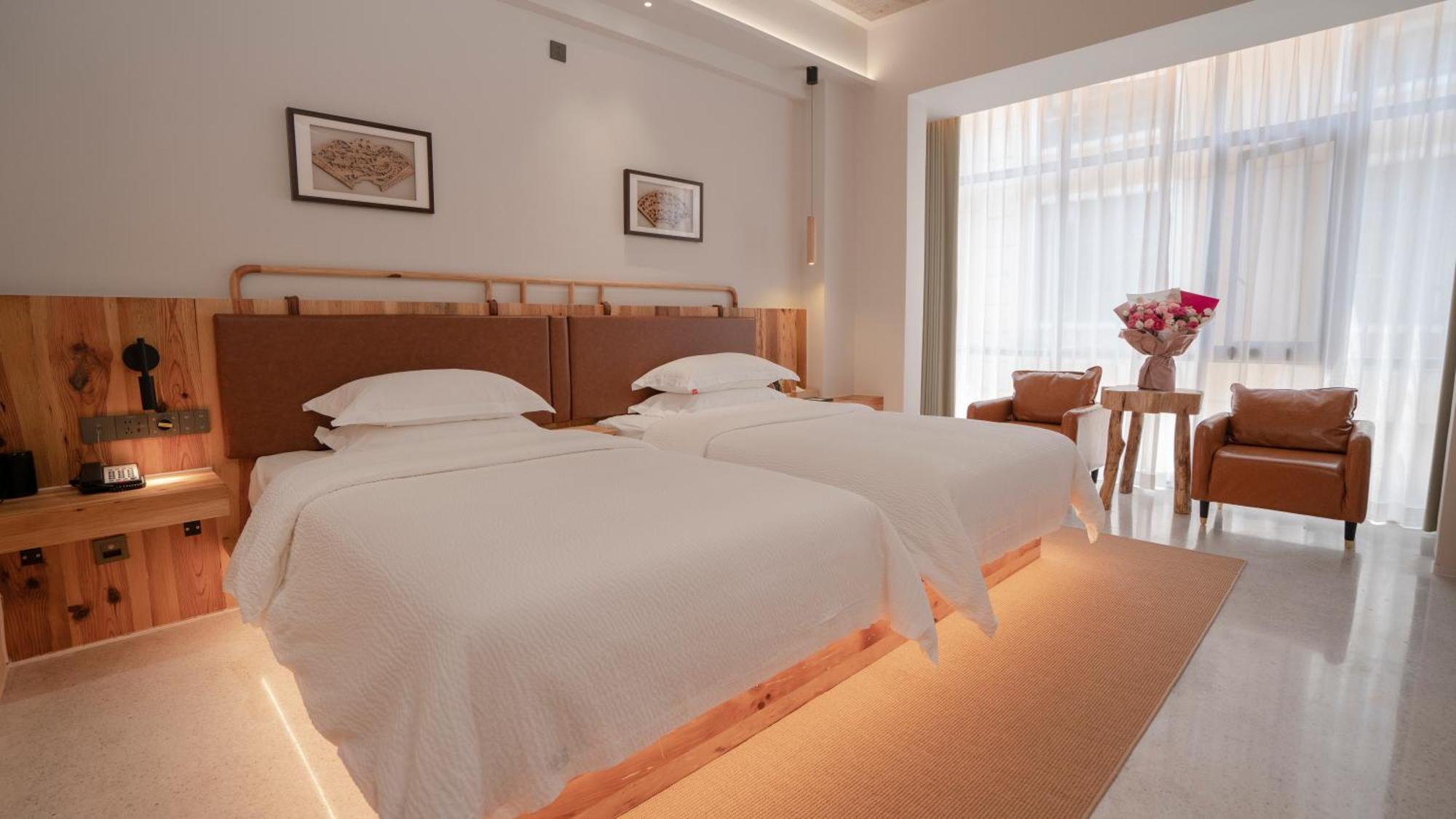 Patio Spring Holiday Inn -- Free Round Trip Pick-Up Service --Panoramic View Of Tianmen Mount Zhangjiajie Εξωτερικό φωτογραφία