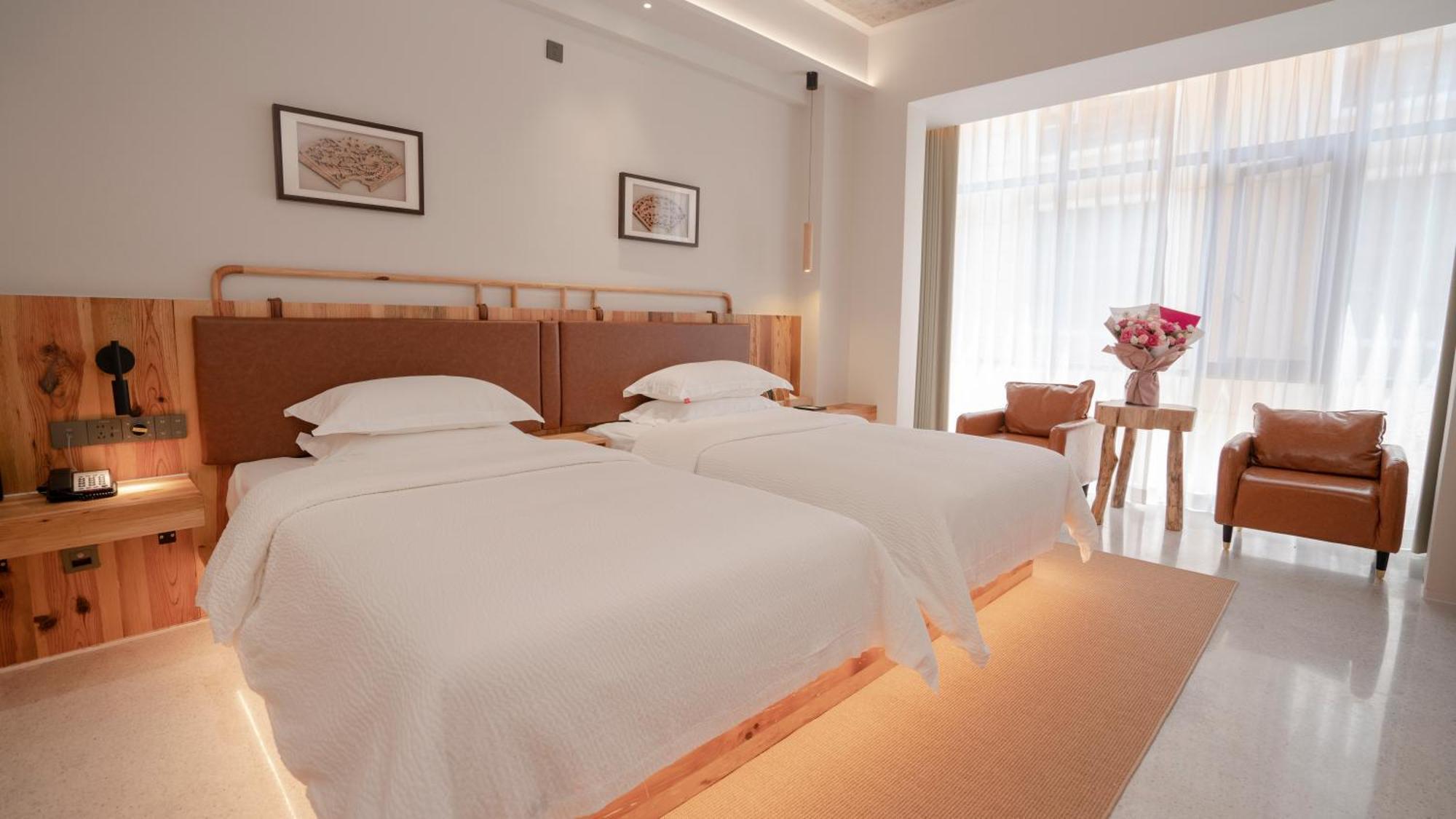 Patio Spring Holiday Inn -- Free Round Trip Pick-Up Service --Panoramic View Of Tianmen Mount Zhangjiajie Εξωτερικό φωτογραφία