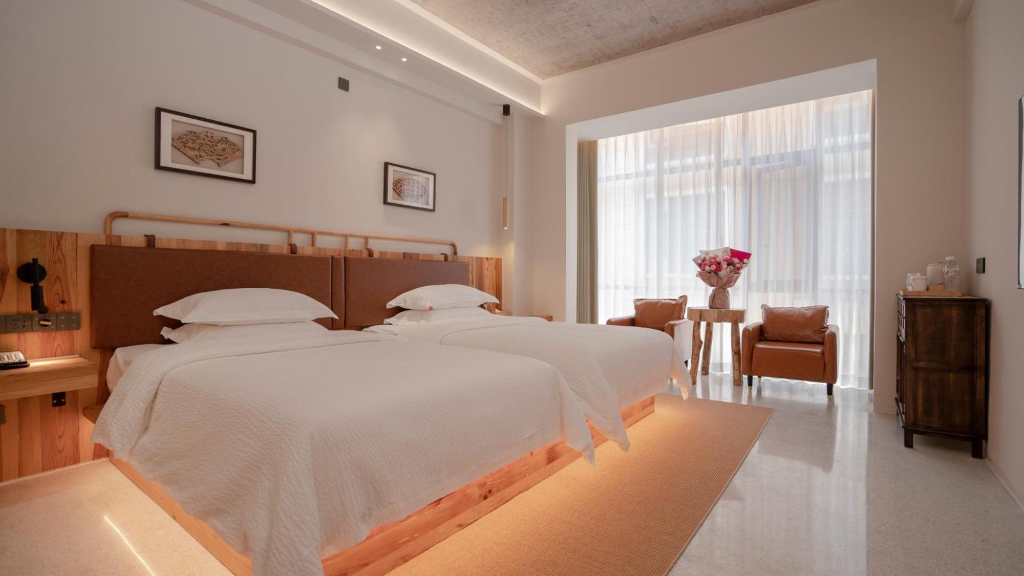 Patio Spring Holiday Inn -- Free Round Trip Pick-Up Service --Panoramic View Of Tianmen Mount Zhangjiajie Εξωτερικό φωτογραφία