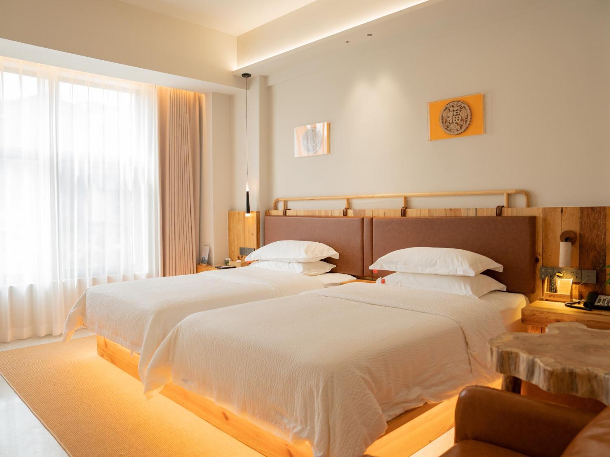 Patio Spring Holiday Inn -- Free Round Trip Pick-Up Service --Panoramic View Of Tianmen Mount Zhangjiajie Εξωτερικό φωτογραφία
