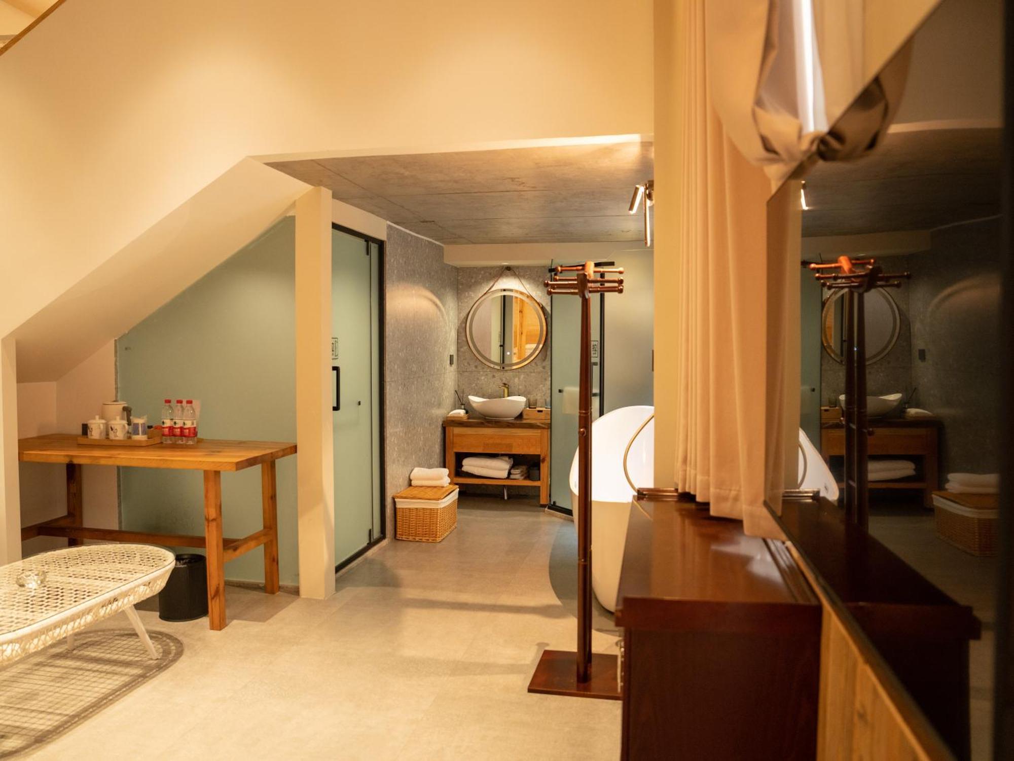 Patio Spring Holiday Inn -- Free Round Trip Pick-Up Service --Panoramic View Of Tianmen Mount Zhangjiajie Εξωτερικό φωτογραφία